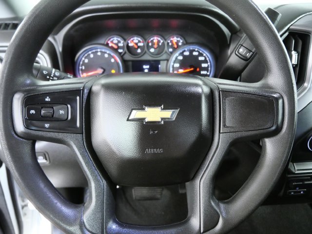 Used 2022 White Chevrolet Custom image 25