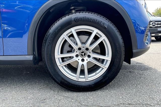 Used 2026 Blue Mercedes-Benz GLC 300 image 9