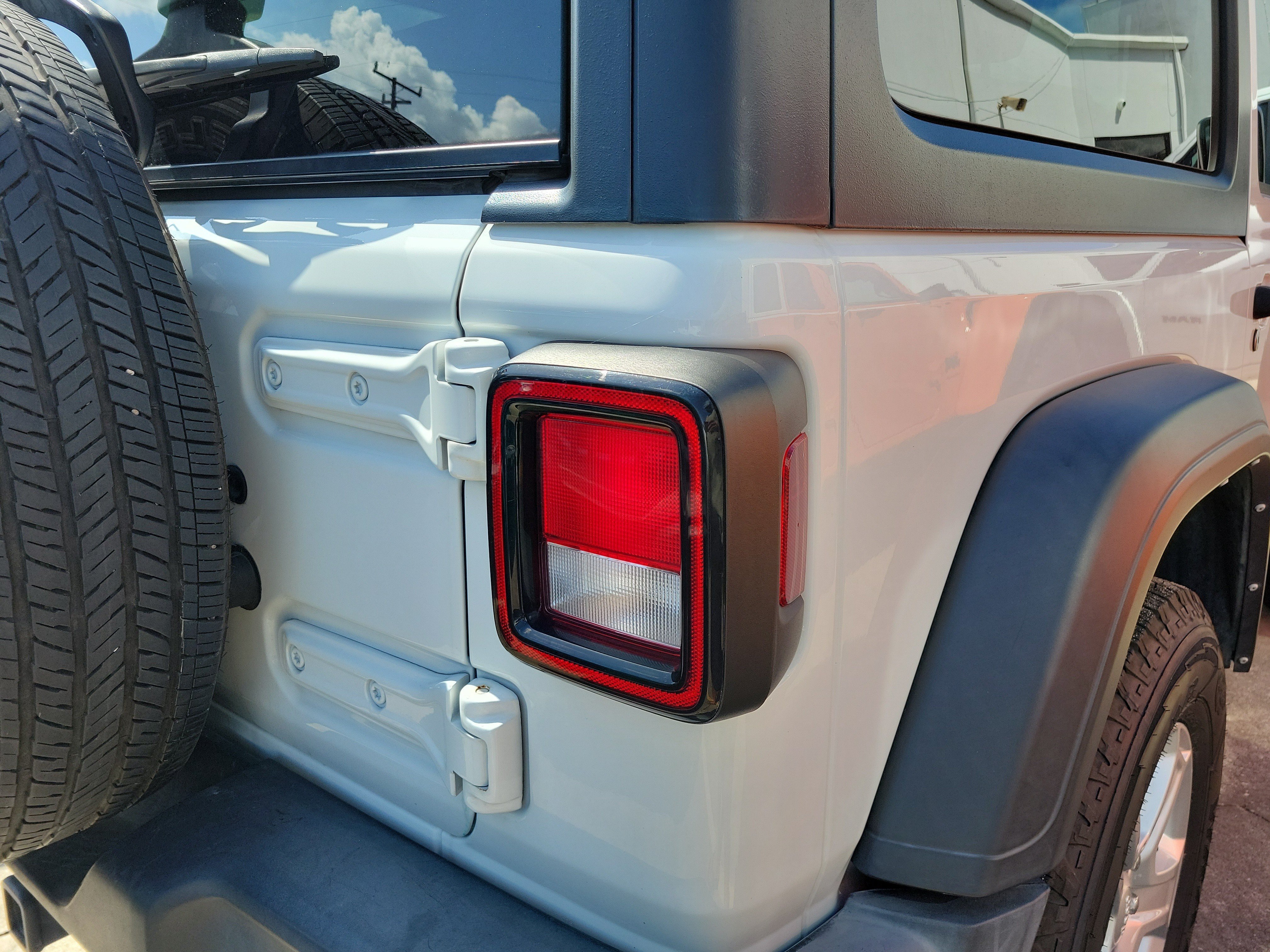 Used 2021 Bright White Clearcoat Jeep Sport S image 12