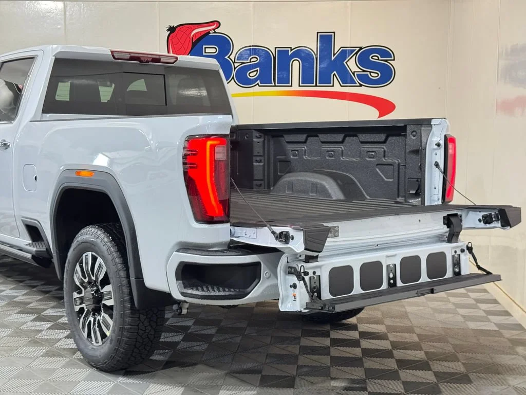 New 2026 Glacier White Tricoat GMC Denali Ultimate image 10