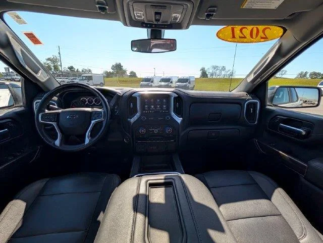 Used 2021 SUMMIT WHITE Chevrolet RST image 12