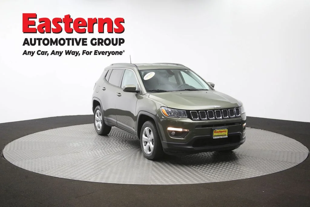 Used 2021 Green Jeep Latitude image 51