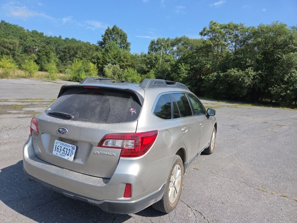 Used 2015 Gray Subaru 2.5i Premium image 5