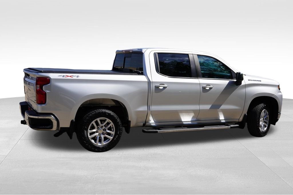 Used 2019 Silver Ice Metallic Chevrolet LT image 4