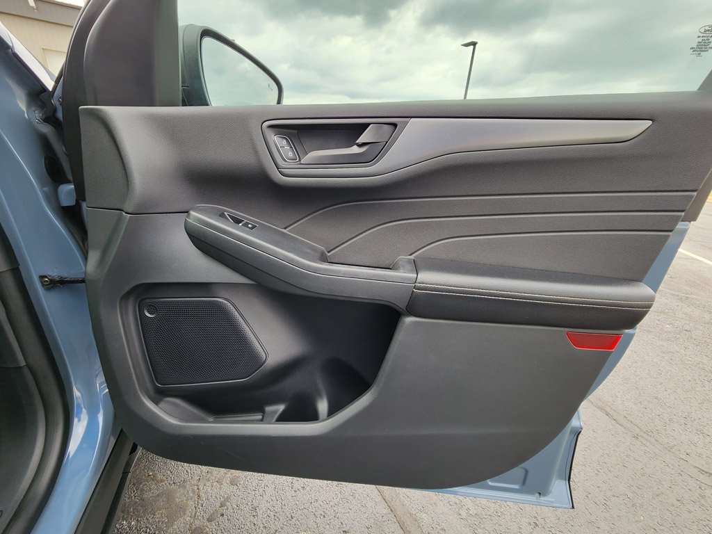 Used 2023 Vapor Blue Metallic Ford Active image 24