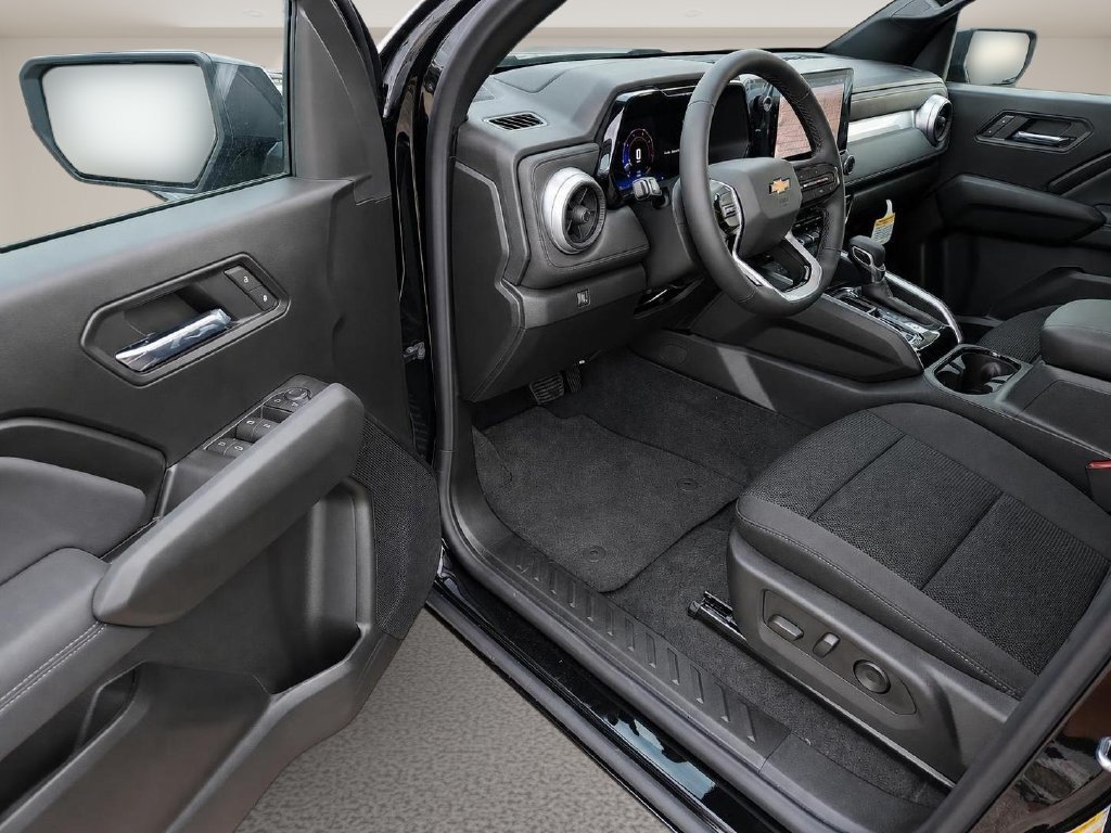 2026 Chevrolet Colorado LT - Photo 12