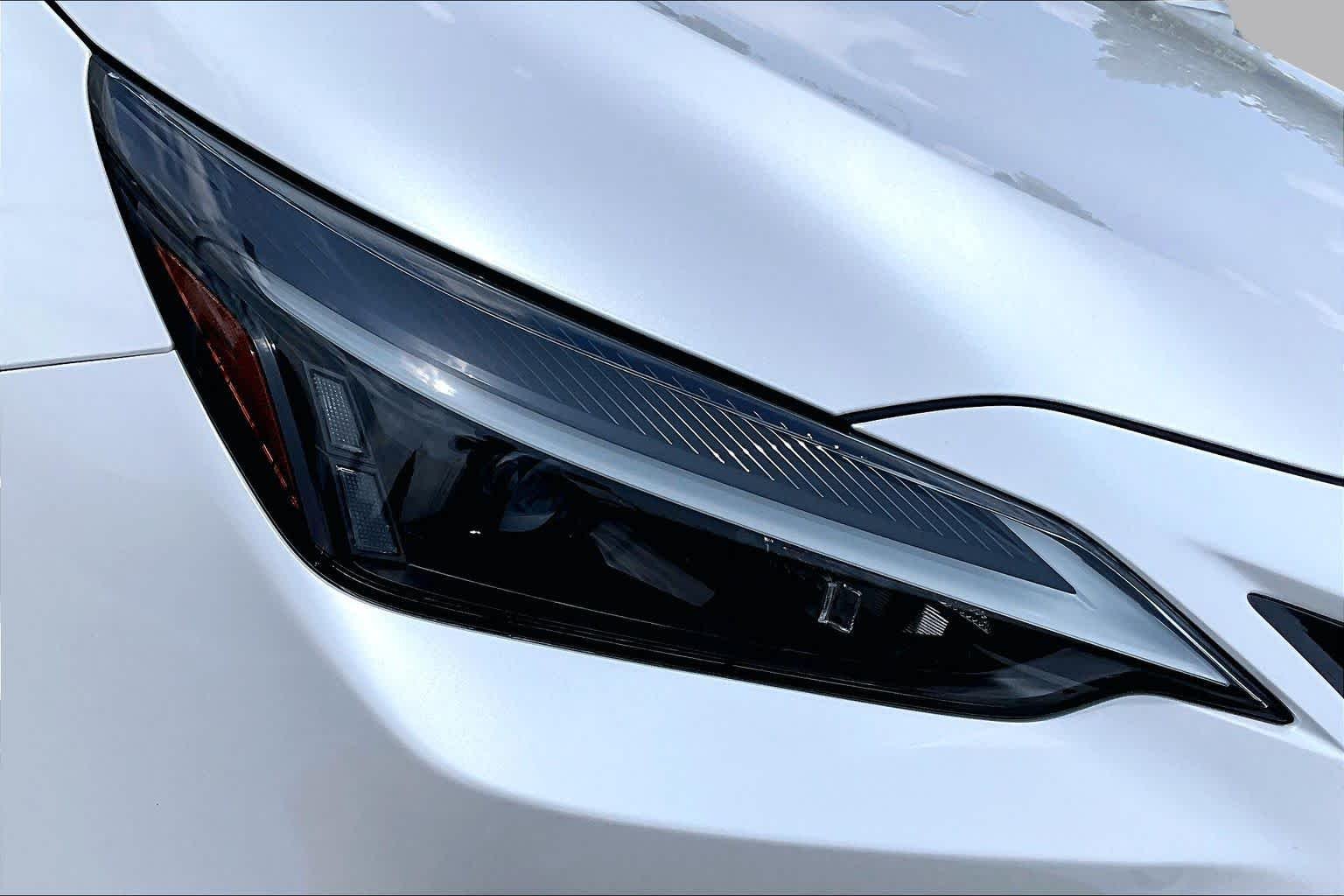 Used 2024 Eminent White Pearl Lexus  image 25