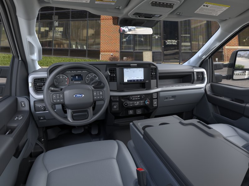 New 2025 Oxford White Ford XL image 9