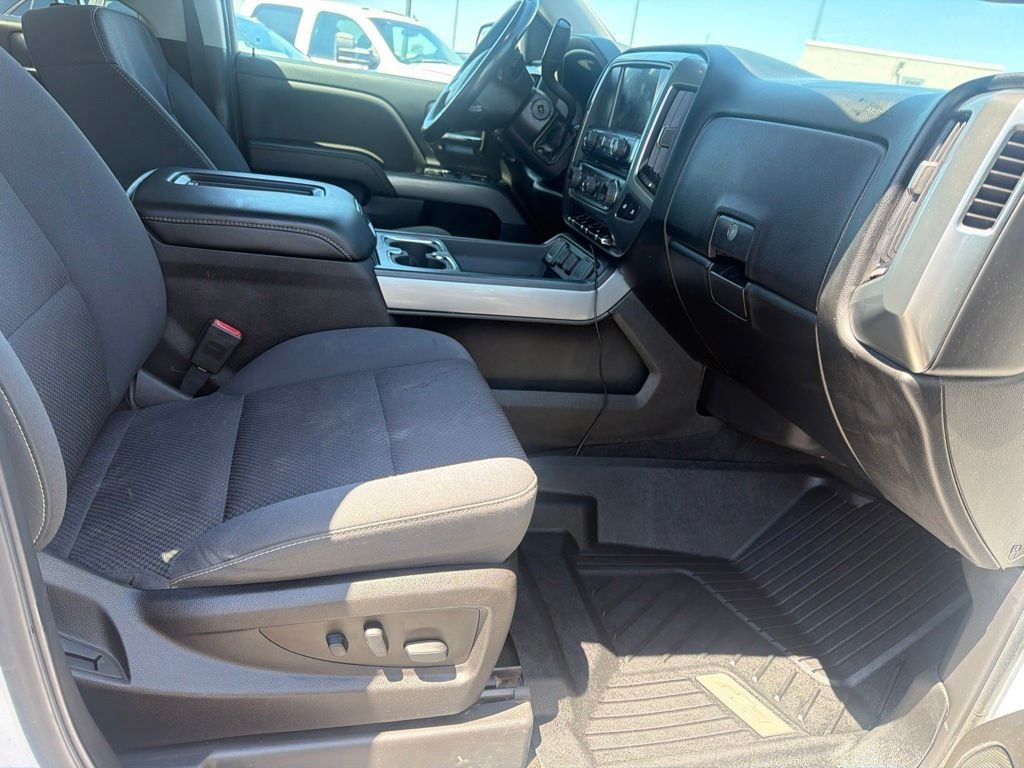Used 2018 Beige Chevrolet LT image 24