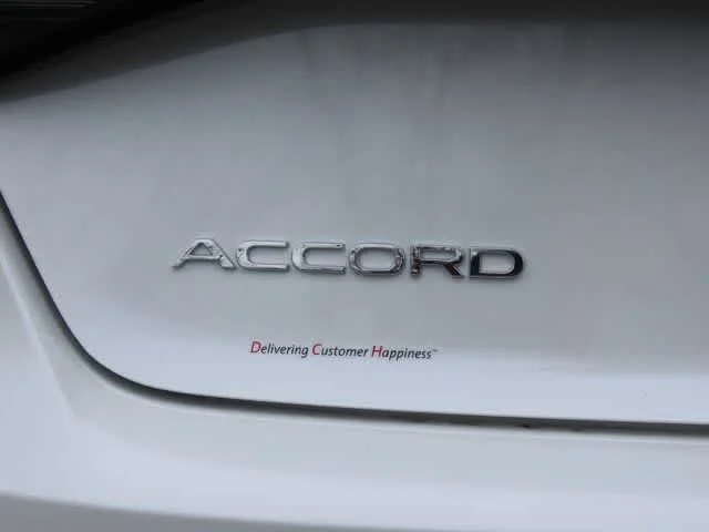 New 2026 Platinum White Pearl Honda SE image 7