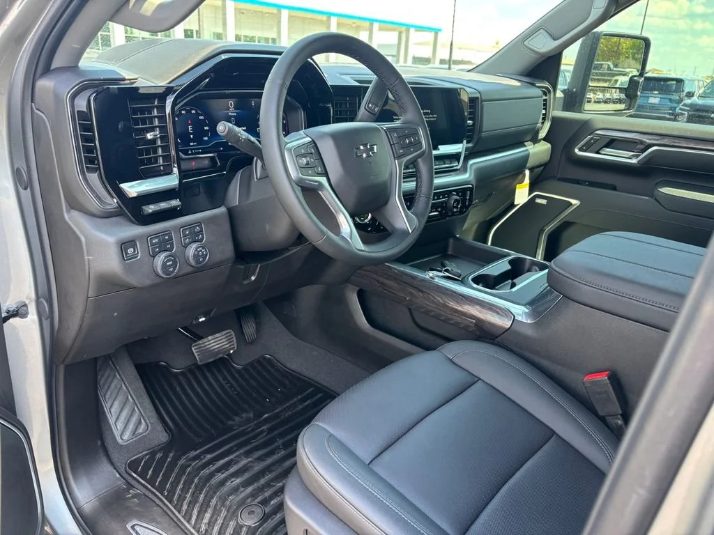 Used 2025 Sterling Gray Metallic Chevrolet LTZ Trail Boss image 7