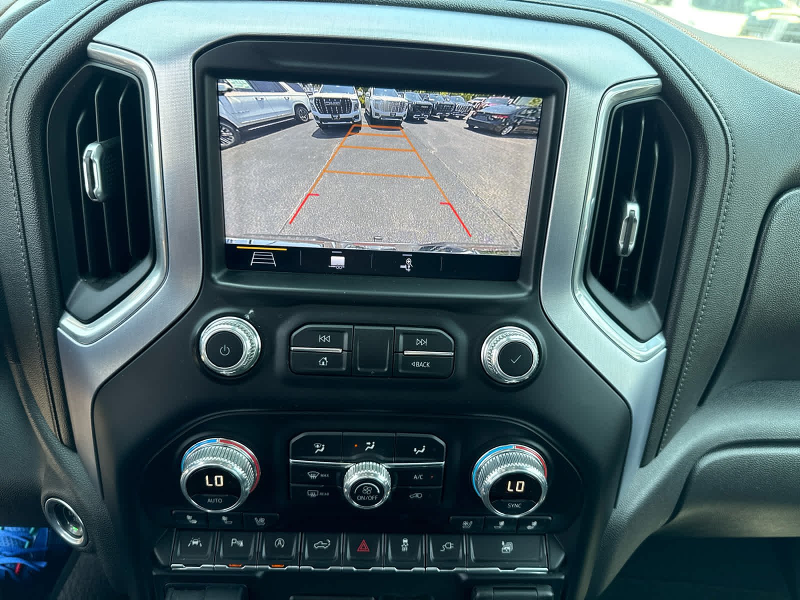 Used 2019 DARK SKY METALLIC GMC SLT image 17