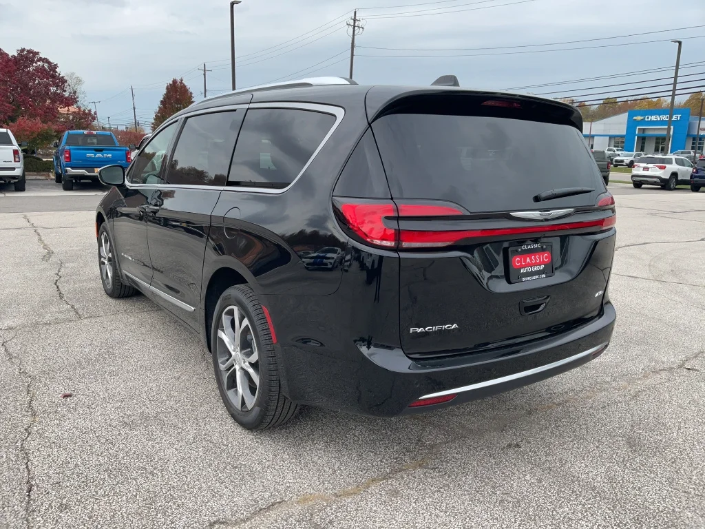 2026 Chrysler Pacifica Pinnacle - Photo 7