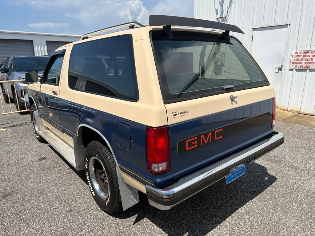 Used 1989 Blue GMC Base image 13