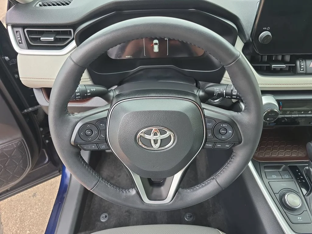 2024 Toyota RAV4 Limited - Photo 25