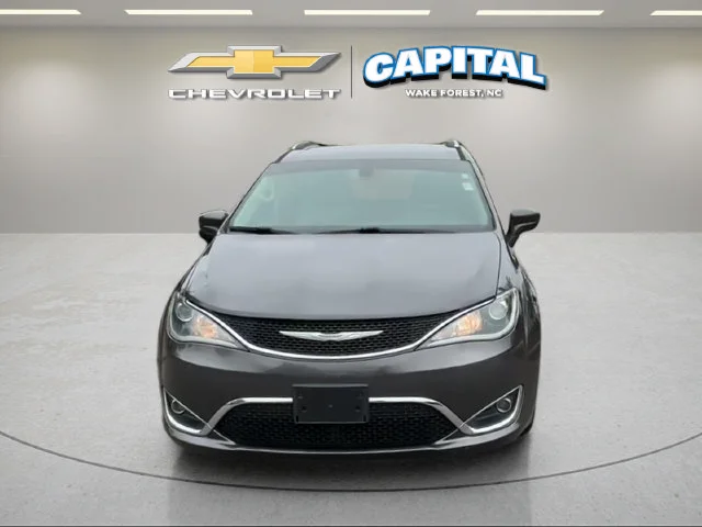 Used 2017 Gray Chrysler Touring-L Plus image 8