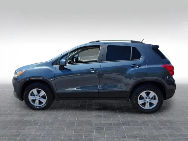 Used 2022 Shadow Gray Metallic Chevrolet LT image 4