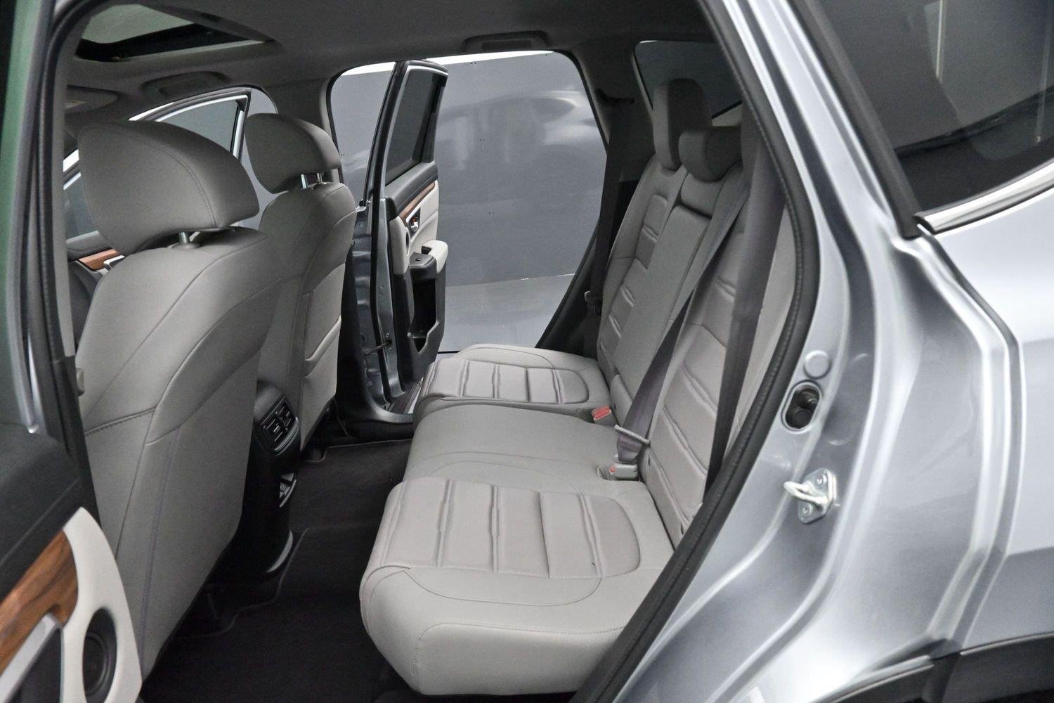 Used 2022 Lunar Silver Metallic Honda EX-L image 30