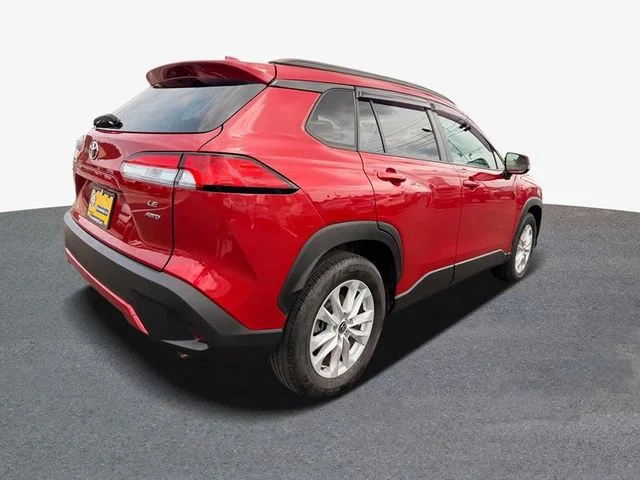 Used 2022 Red Toyota LE image 3