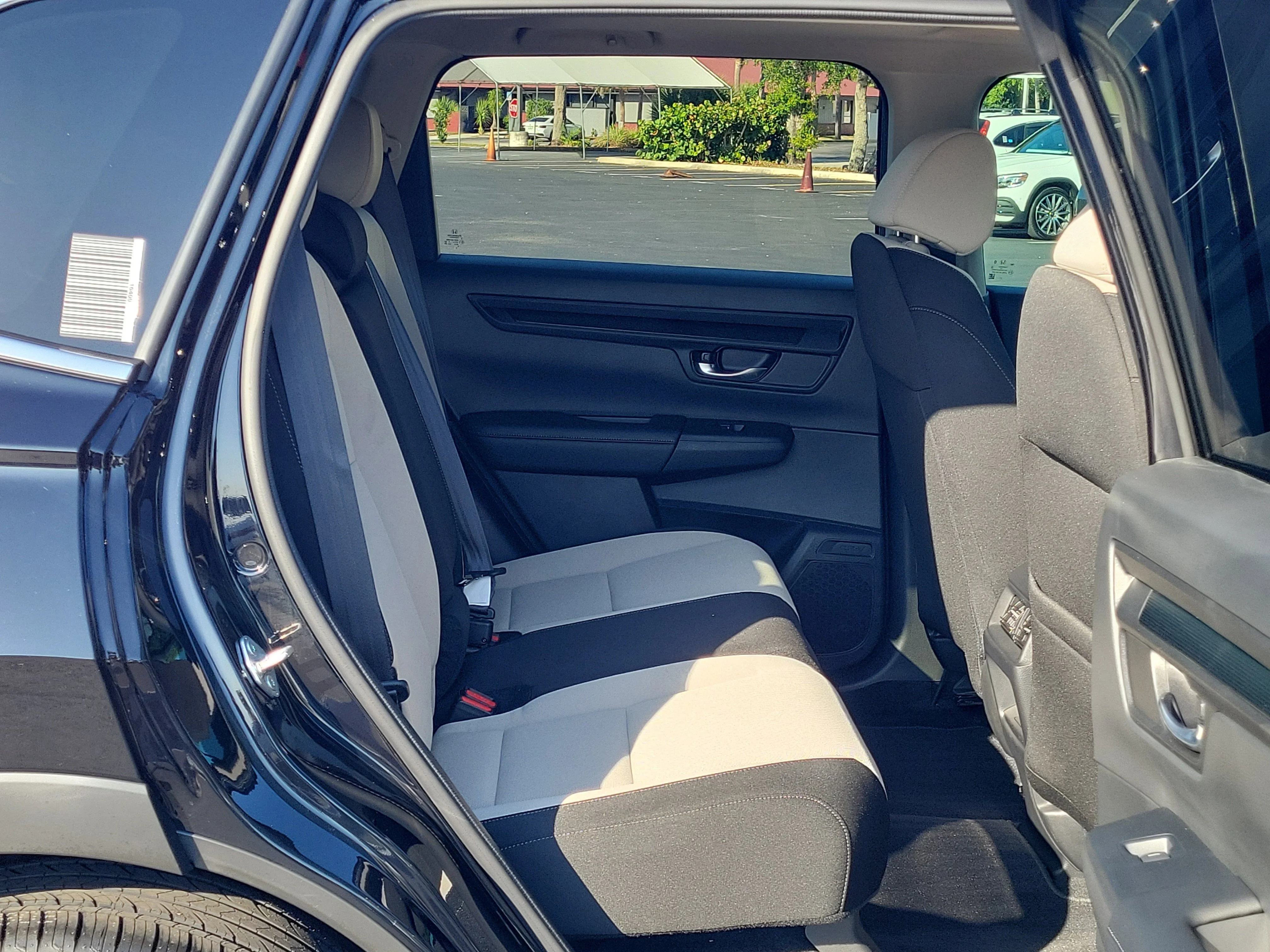 2024 Honda CR-V EX - Photo 8
