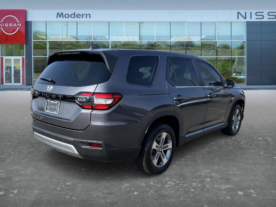 Used 2023 Gray Honda EX-L 8 Passenger image 5