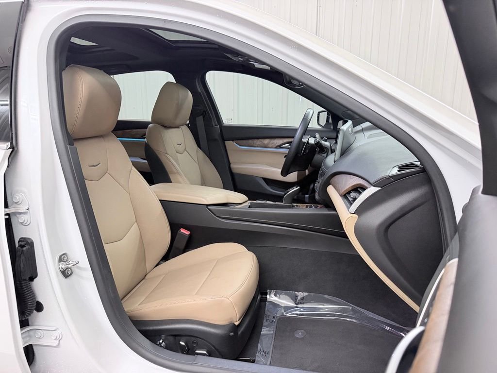 Used 2025 White Cadillac Premium Luxury image 49