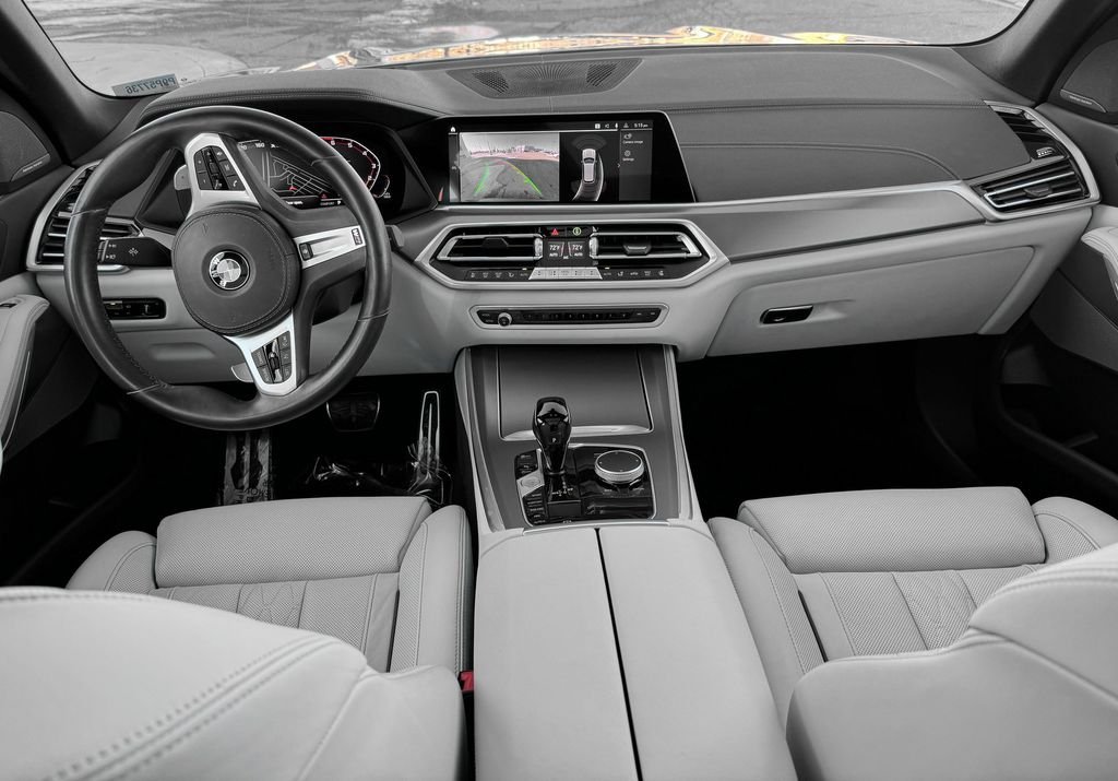 Used 2023 Green BMW M50i image 30