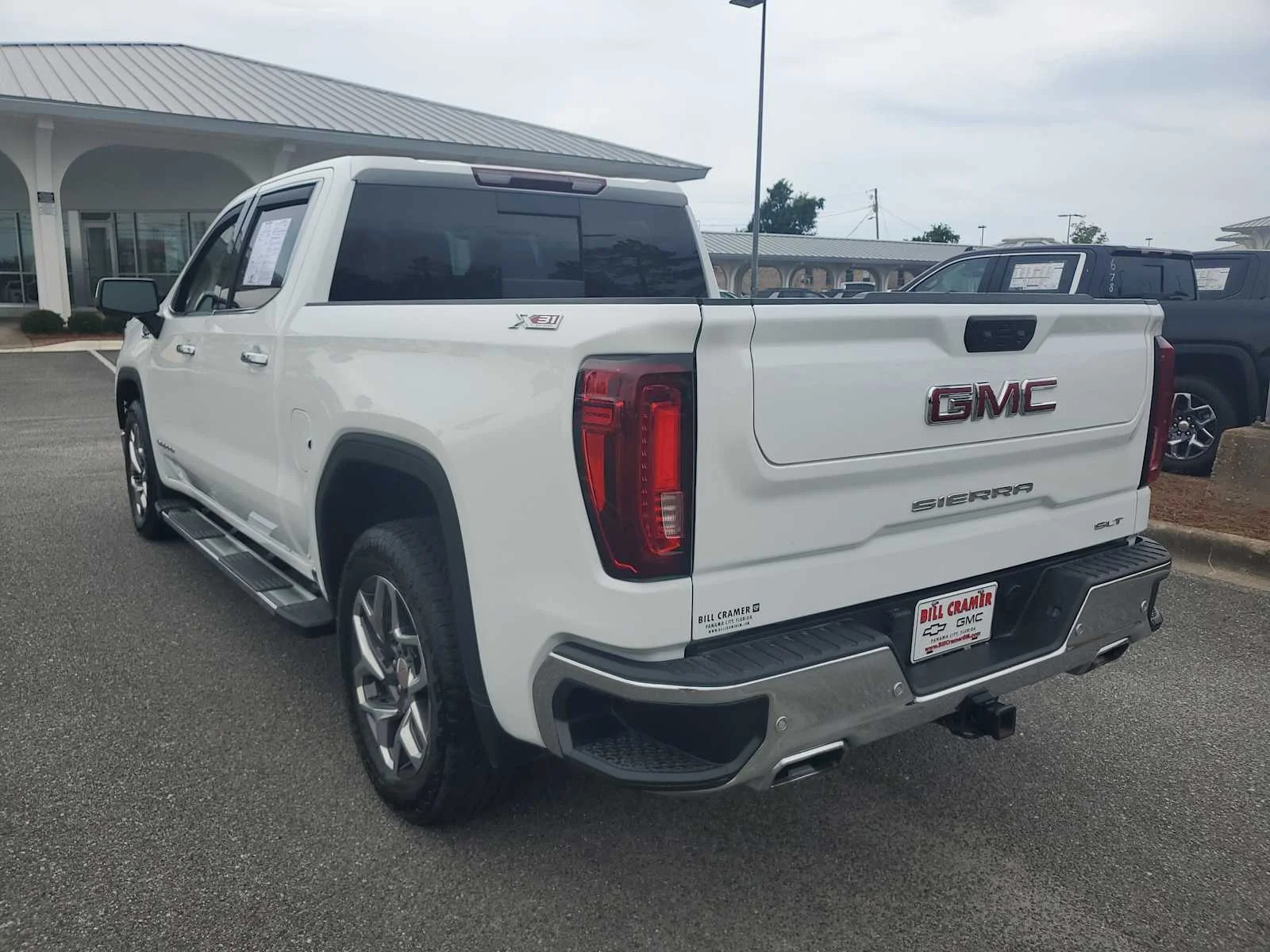 Used 2024 Summit White GMC SLT image 3