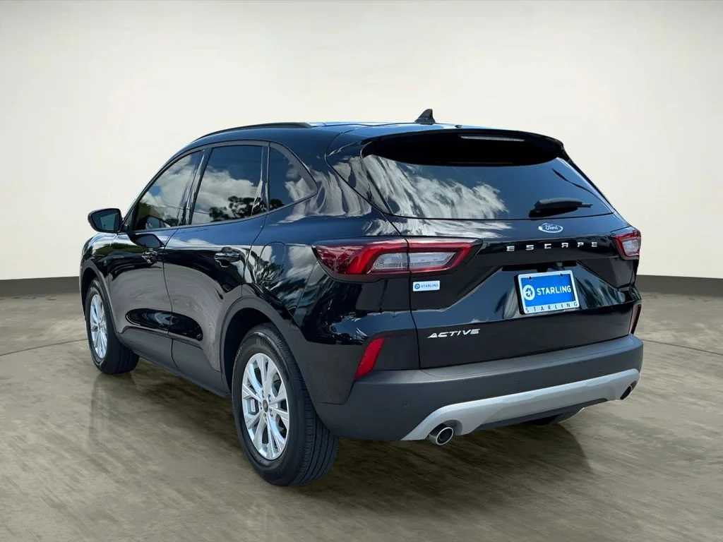Used 2025 Black Ford Active image 5