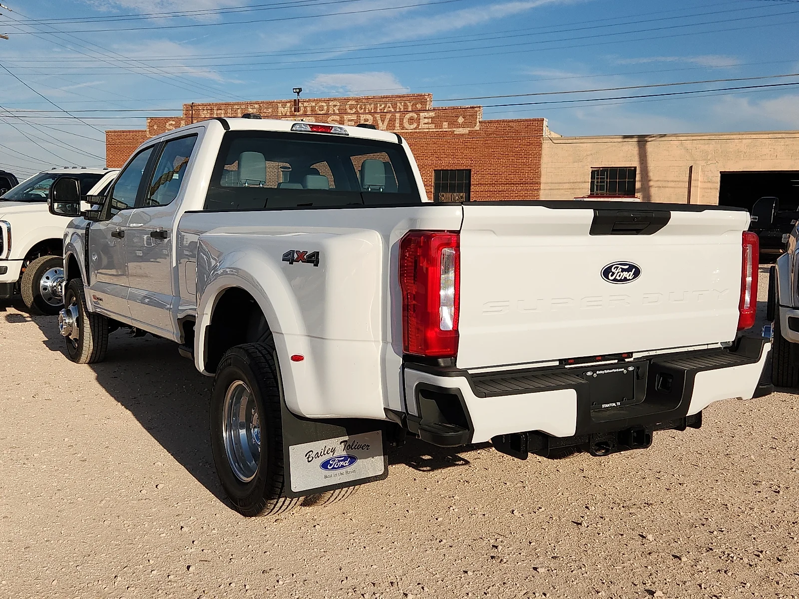 New 2027 Oxford White Ford XL image 5