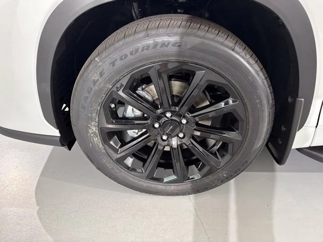 New 2026 Wind Chill Pearl Toyota Limited image 4
