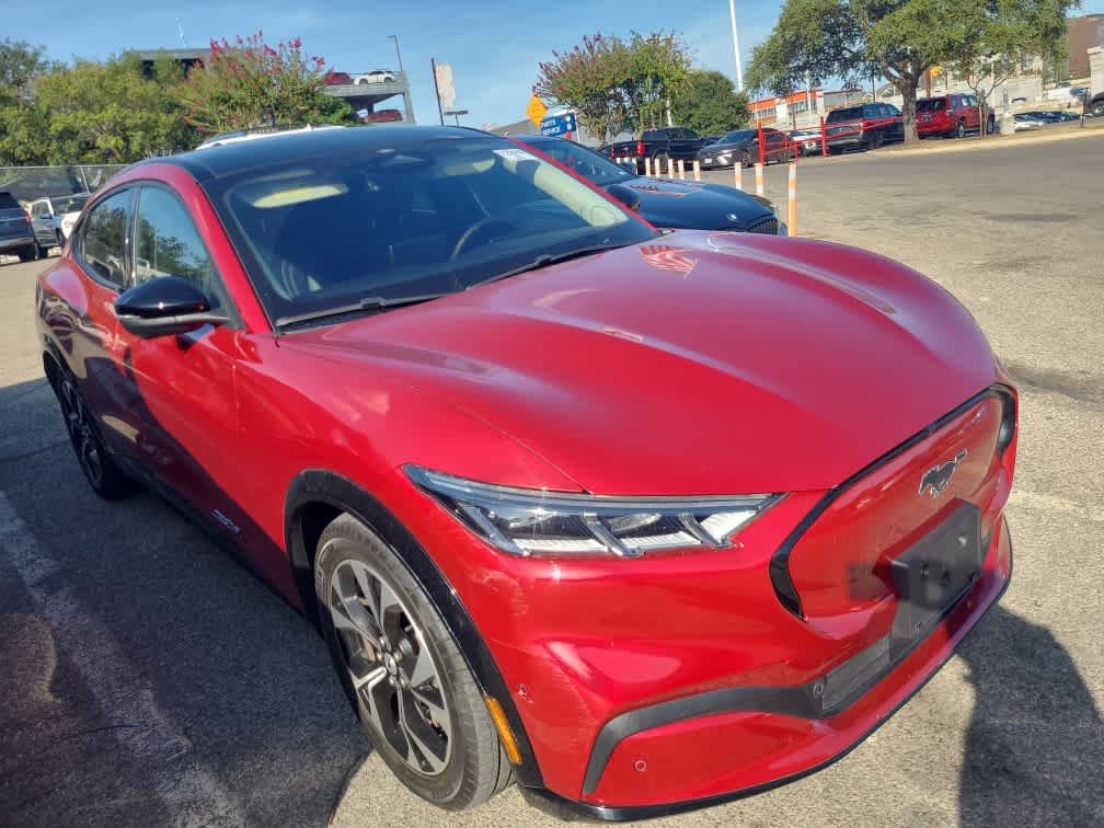 Certified Used 2023 Rapid Red Metallic Tinted Clearcoat Ford Premium image 4