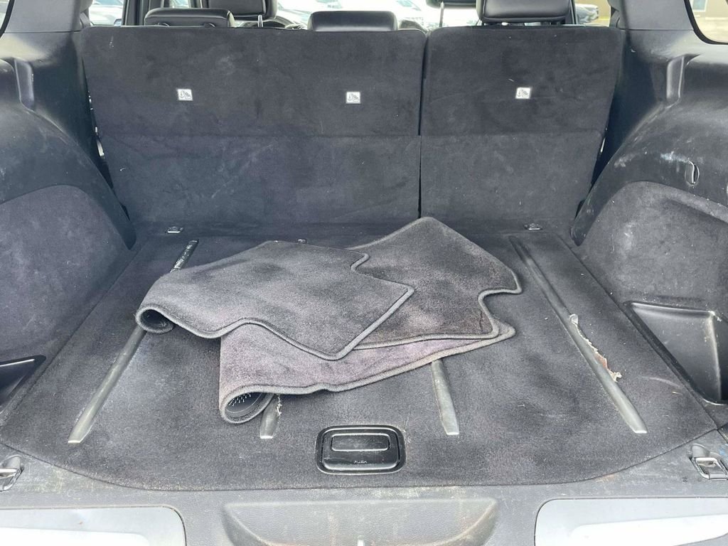 Used 2017 Gray Jeep Limited image 10