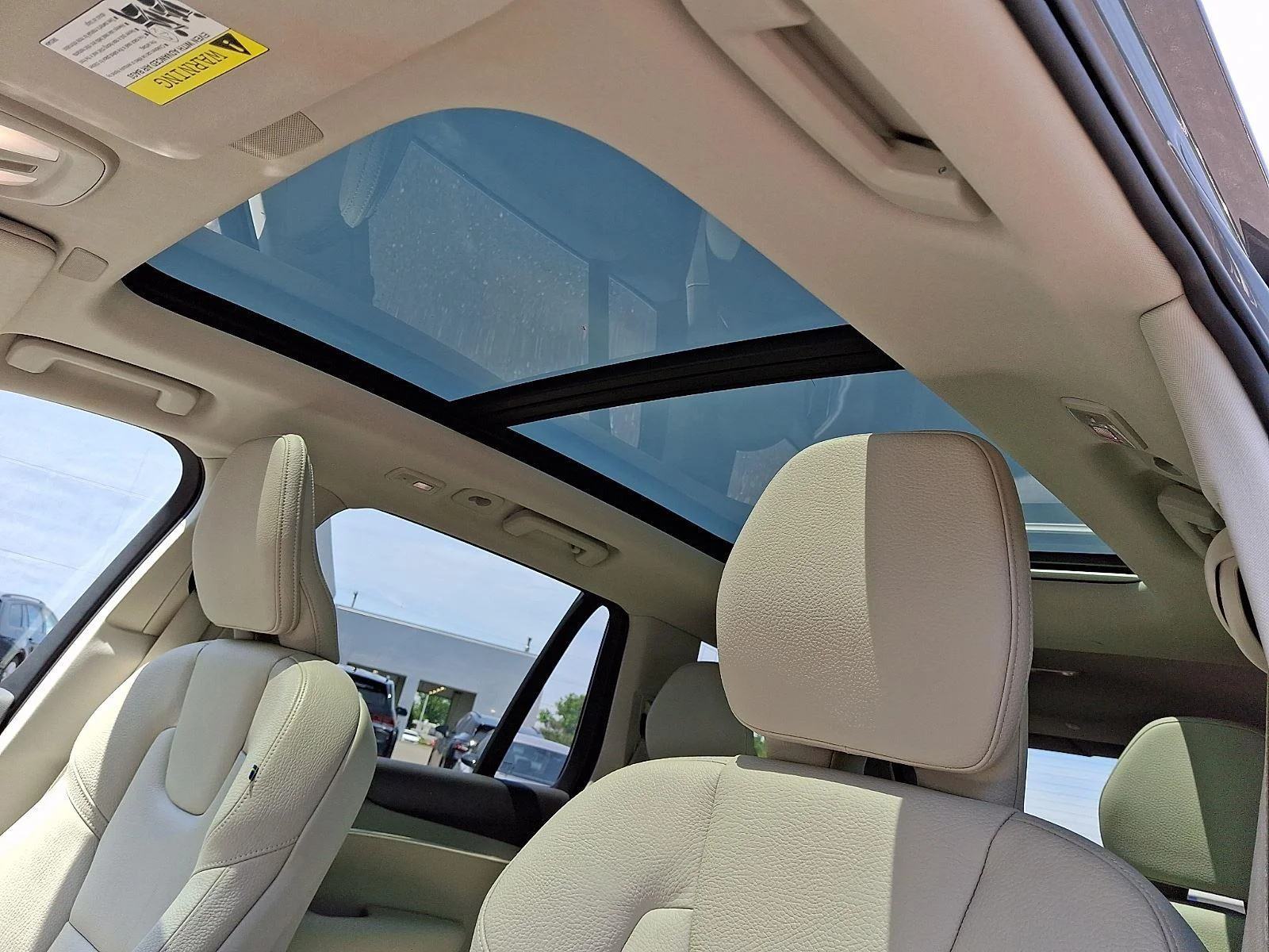 Used 2023 Thunder Grey Metallic Volvo Core image 15
