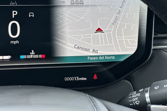 New 2026 Borasco Grey Land Rover Dynamic SE image 26