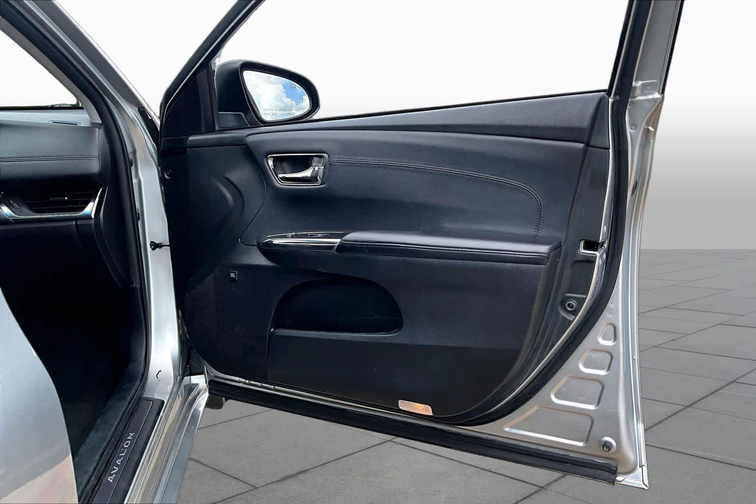 Used 2017 Celestial Silver Metallic Toyota Limited image 23