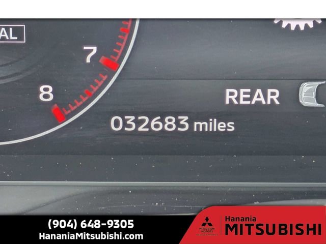 Used 2024  Mitsubishi  image 33