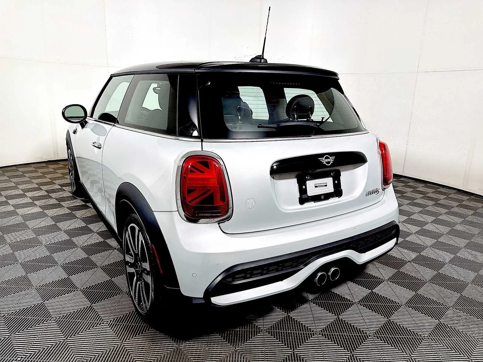 Used 2023 White Silver Metallic MINI Cooper S image 5
