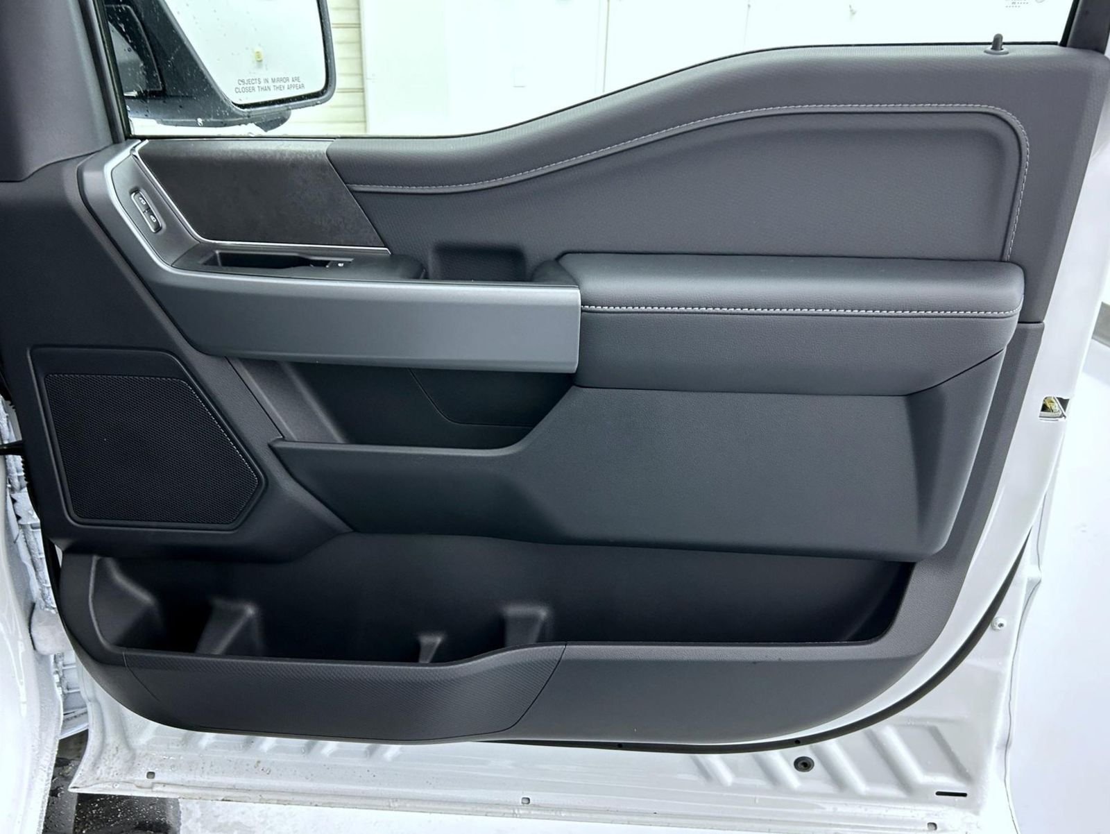 New 2026 Oxford White Ford XLT image 16