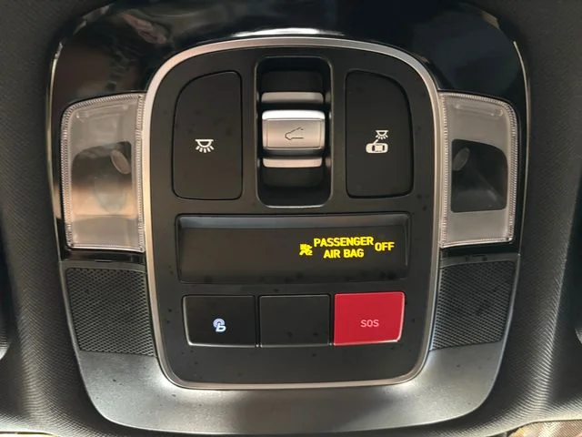 Used 2023 Black Hyundai SEL Premium image 24