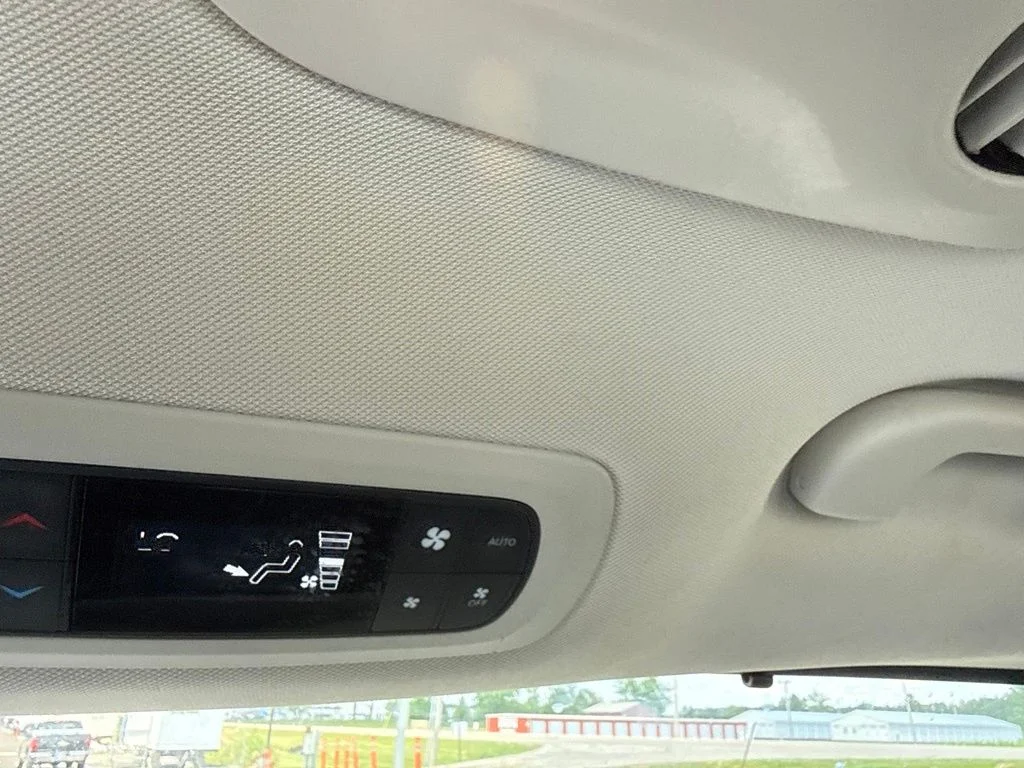 Used 2022 Black Chrysler Touring L image 29