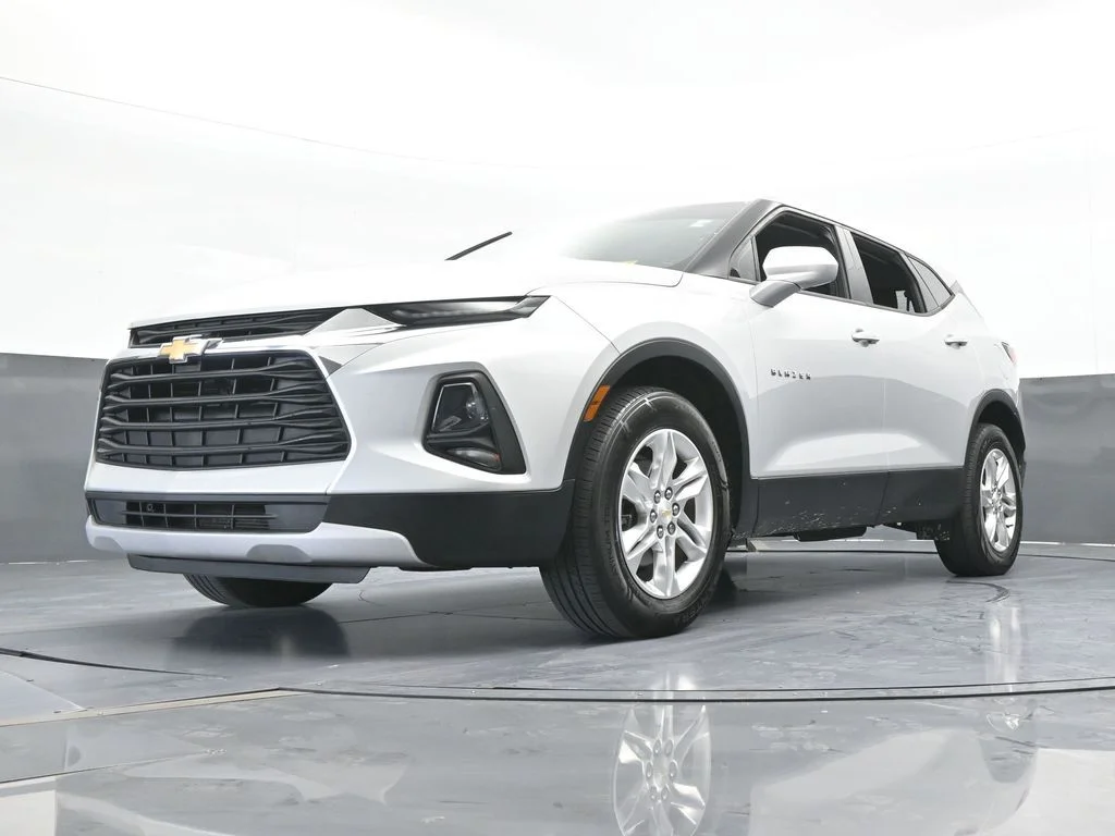 Used 2019 Silver Ice Metallic Chevrolet L image 49