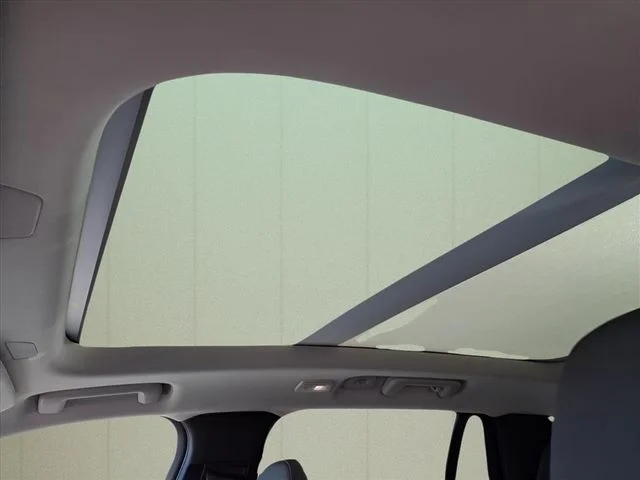 2026 Volvo XC90 Plus - Photo 17