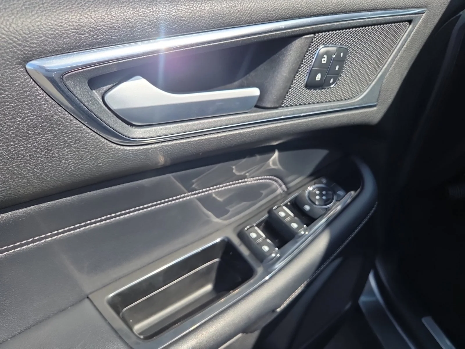 Certified Used 2018 Magnetic Ford Titanium image 18