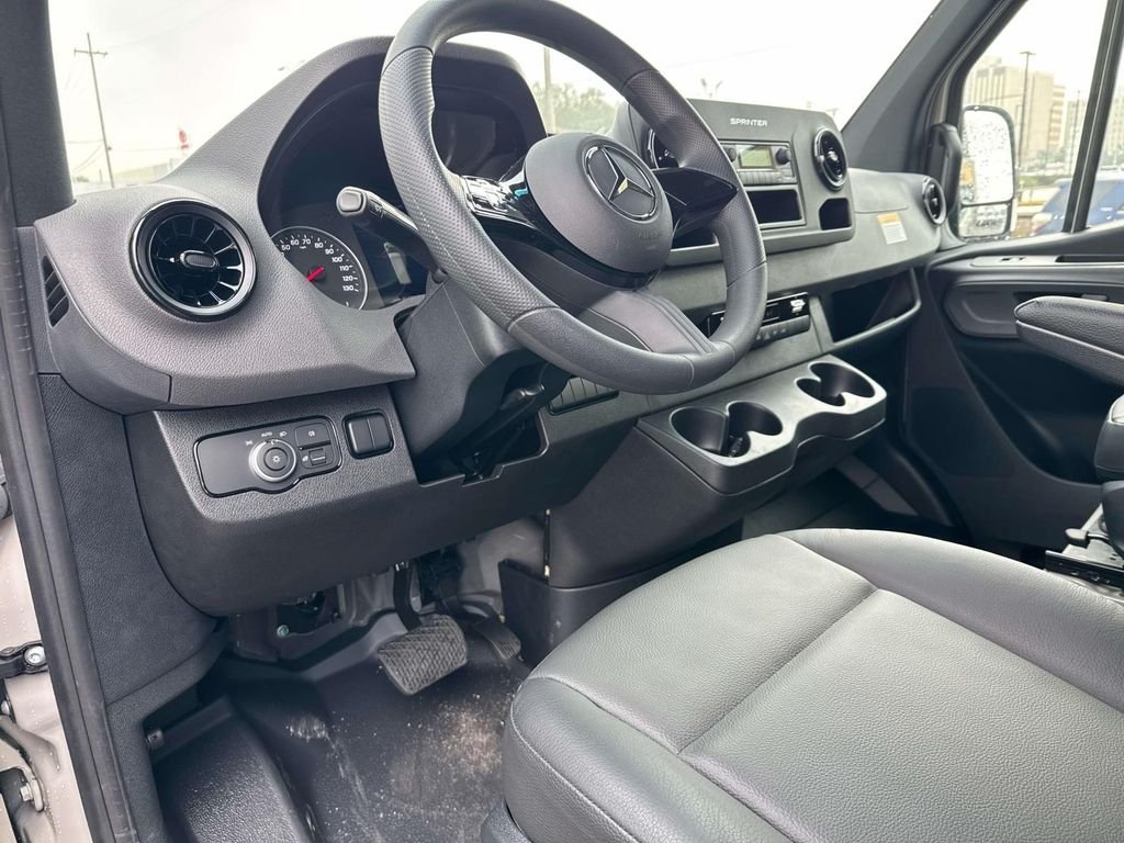 2025 Mercedes-Benz Sprinter Cargo Van Base - Photo 9