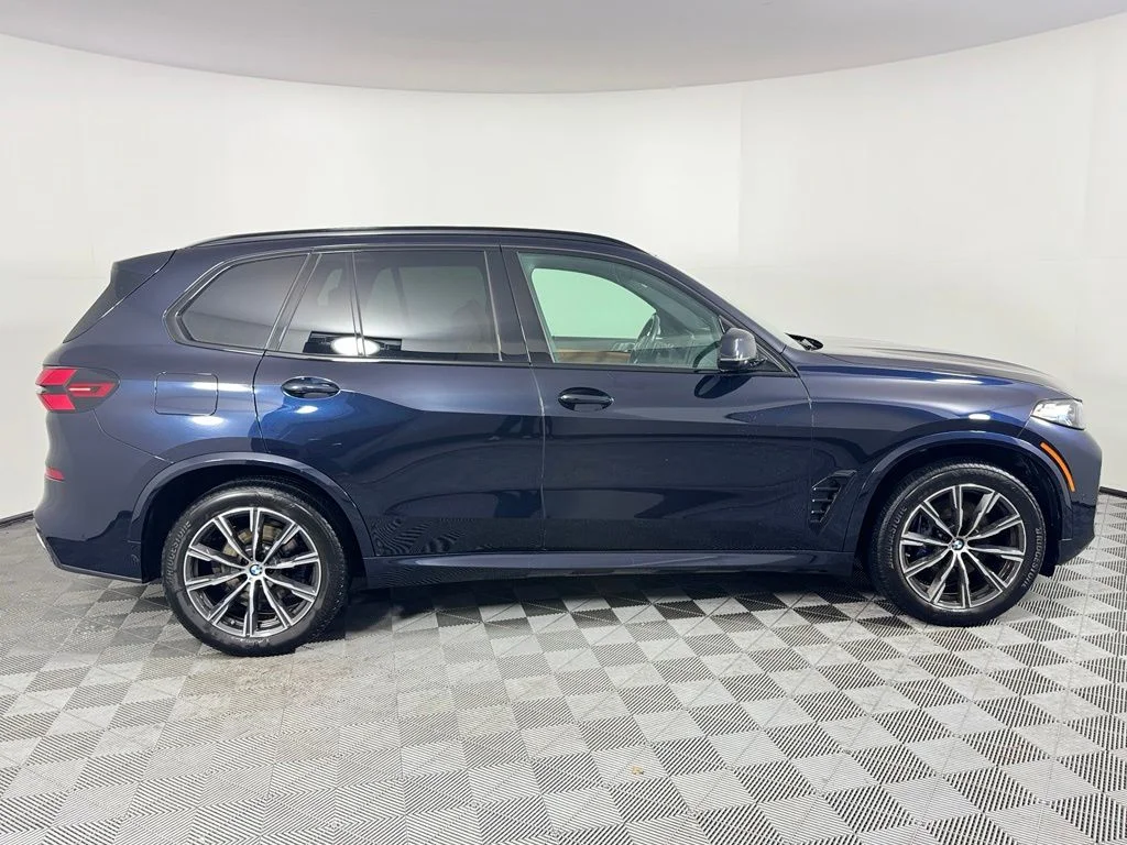 Certified Used 2024 Carbon Black Metallic BMW xDrive40i image 4
