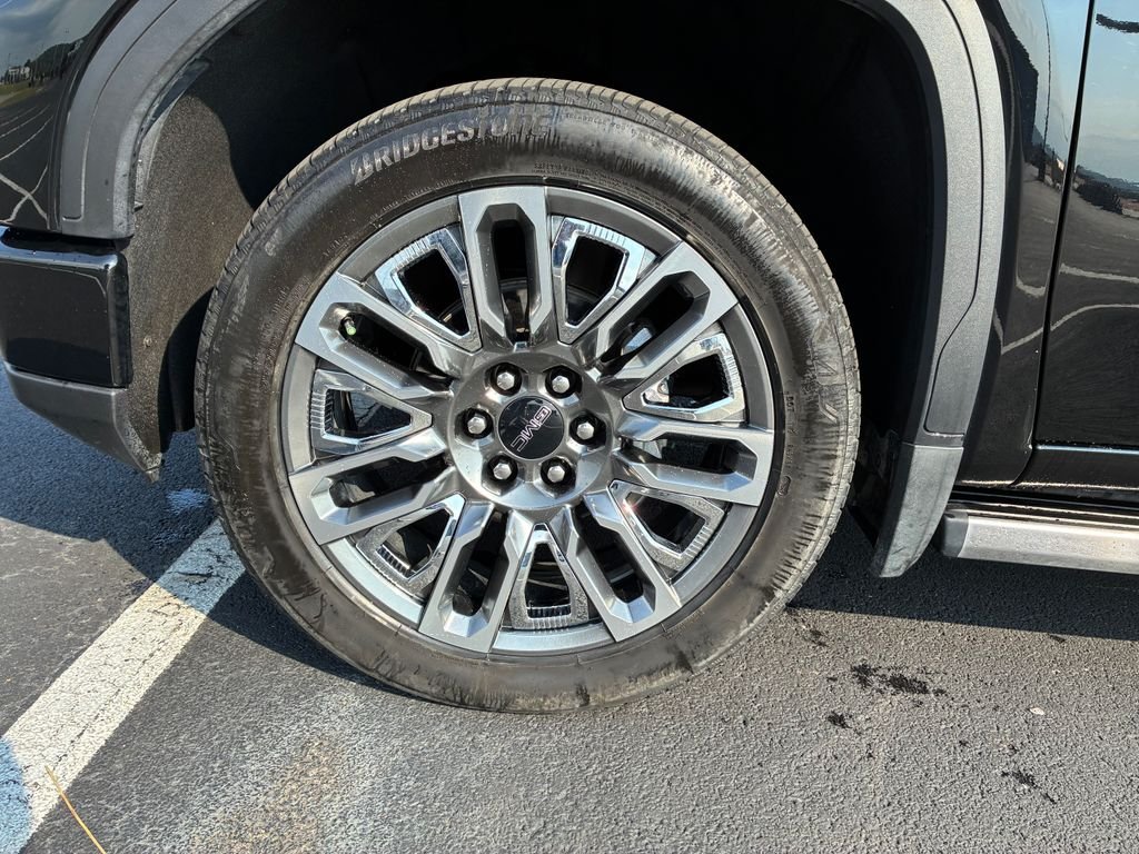Used 2025 Black GMC Denali Ultimate image 7