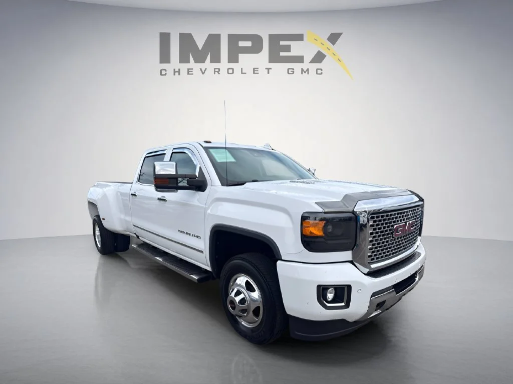 Used 2016 SUMMIT WHITE GMC Denali image 5
