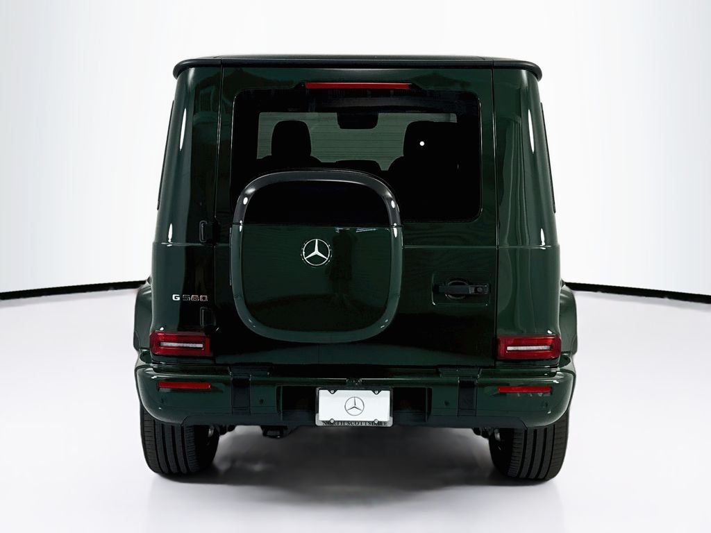 New 2027 MANUFAKTUR Deep Green Mercedes-Benz G 580 image 6