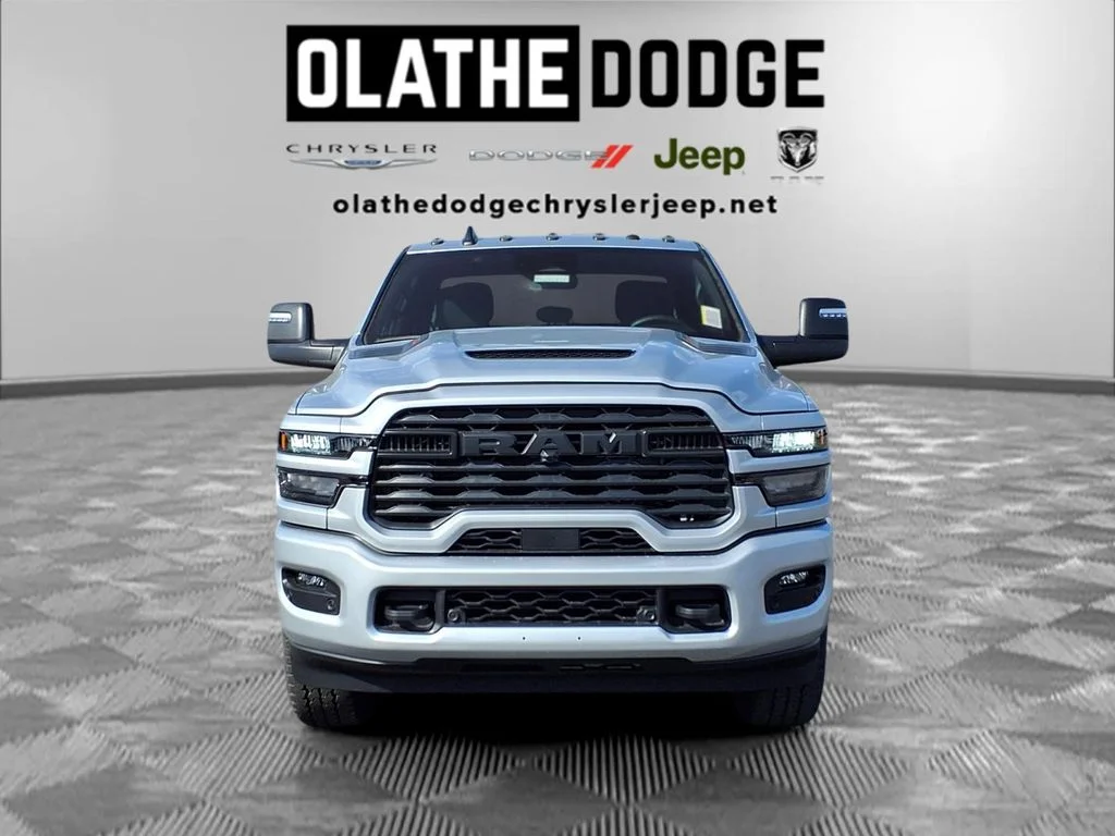 New 2026 Silver-Zynith Exterior Paint RAM Tradesman image 29